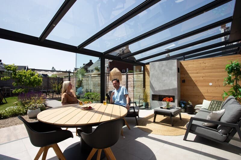 Anthracite veranda with a clear glass roof