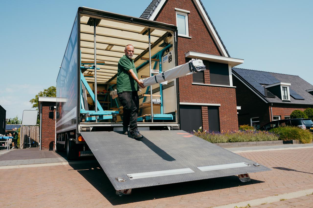 Complete kit for easy installation Gumax® roof upgrade kit with glass roof panels