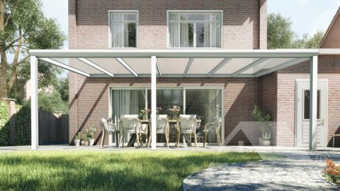 Modern veranda matt white measuring 7,06 x 3,5 metres with clear polycarbonate