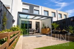 Garden room veranda with glass sliding doors Garden room veranda with glass sliding doors