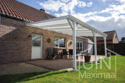 Build a classic attached veranda with polycarbonate roof