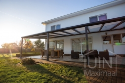 Moderne Gumax Terrasoverkapping in mat antraciet van 11,06 x 4 meter met iq-relax polycarbonaat dakplaten inclusief Gumax LED verlichting Moderne Gumax Terrasoverkapping in mat antraciet van 11,06 x 4 meter met iq-relax polycarbonaat dakplaten inclusief Gumax LED verlichting